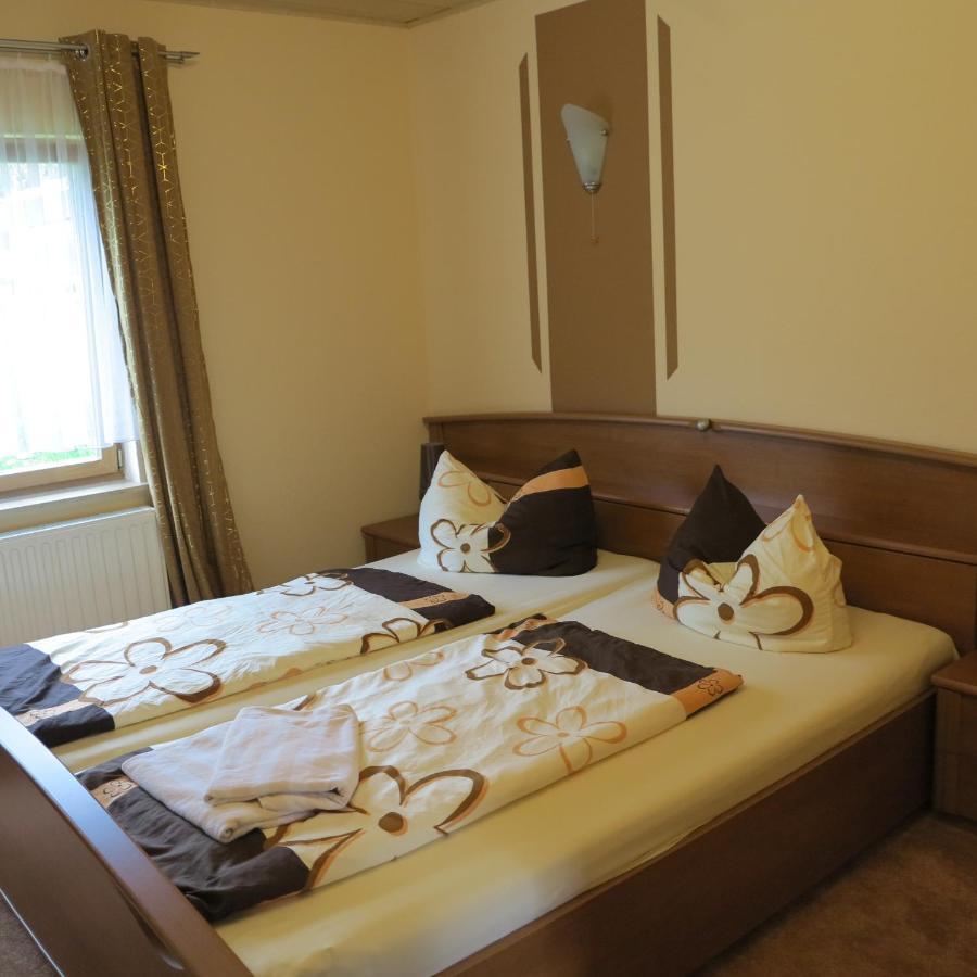 Ferienwohnung Kuehnel Pfaffendorf Екстериор снимка